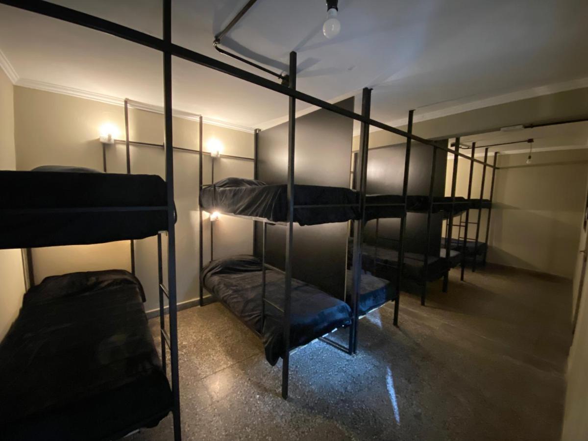 Urban Jungle Hostel サンミゲルデトゥクマン エクステリア 写真