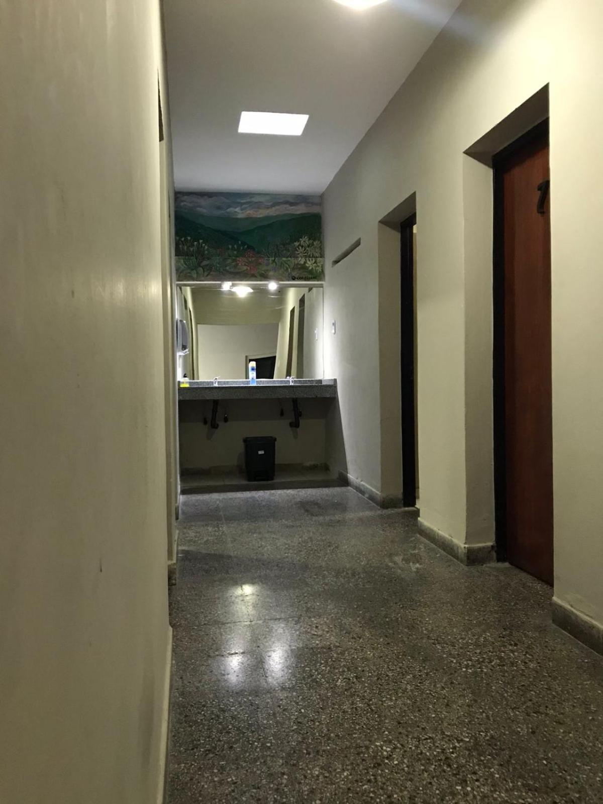 Urban Jungle Hostel サンミゲルデトゥクマン エクステリア 写真