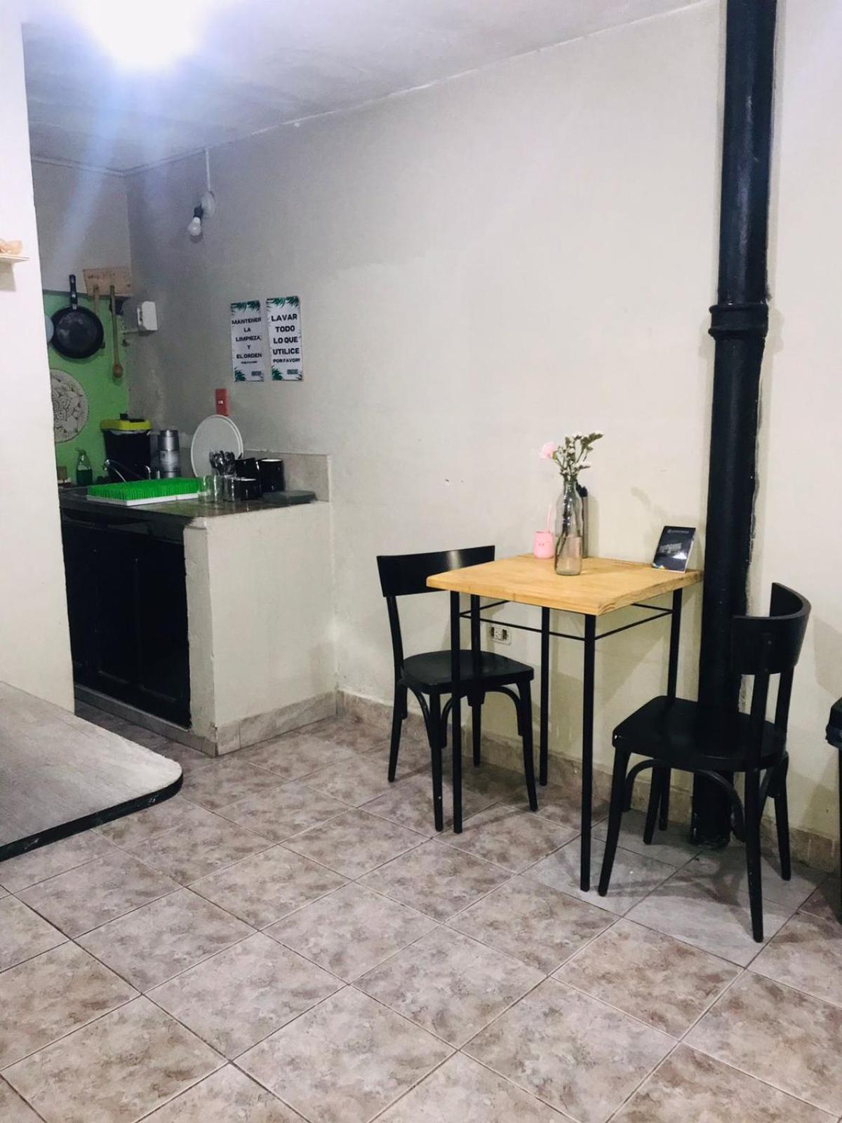 Urban Jungle Hostel サンミゲルデトゥクマン エクステリア 写真