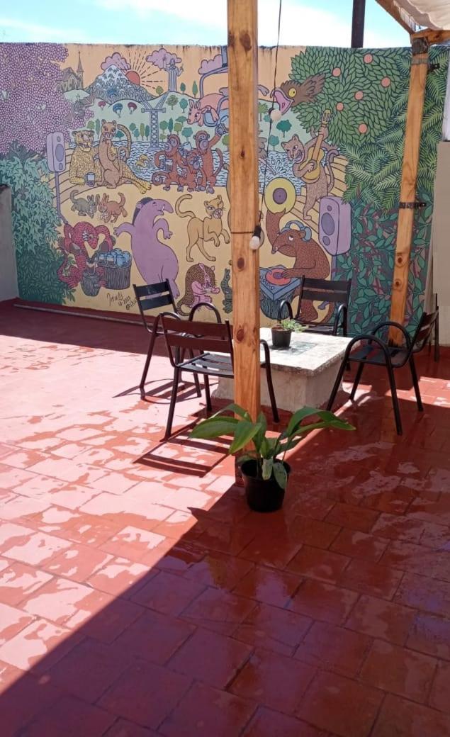 Urban Jungle Hostel サンミゲルデトゥクマン エクステリア 写真